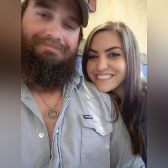 IM LIVE 🥳 Like this listing to be notified when i go Live! - Picture 4 of 7